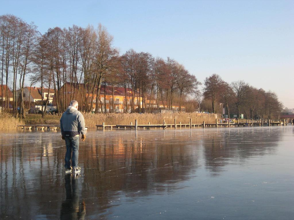 Strandhotel Міров Екстер'єр фото